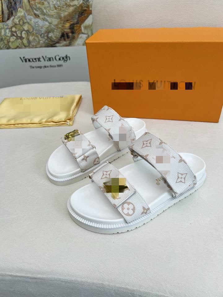 LV pssnger Sandal